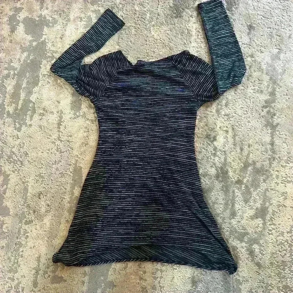 Max Edition Medium Medium Top or Tunic - Picture 2 of 3